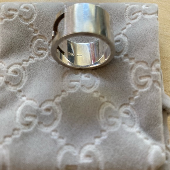 100% AUTHENTIC GUCCI SILVER STERLING RING SIZE 5 1/2 - Picture 3 of 9